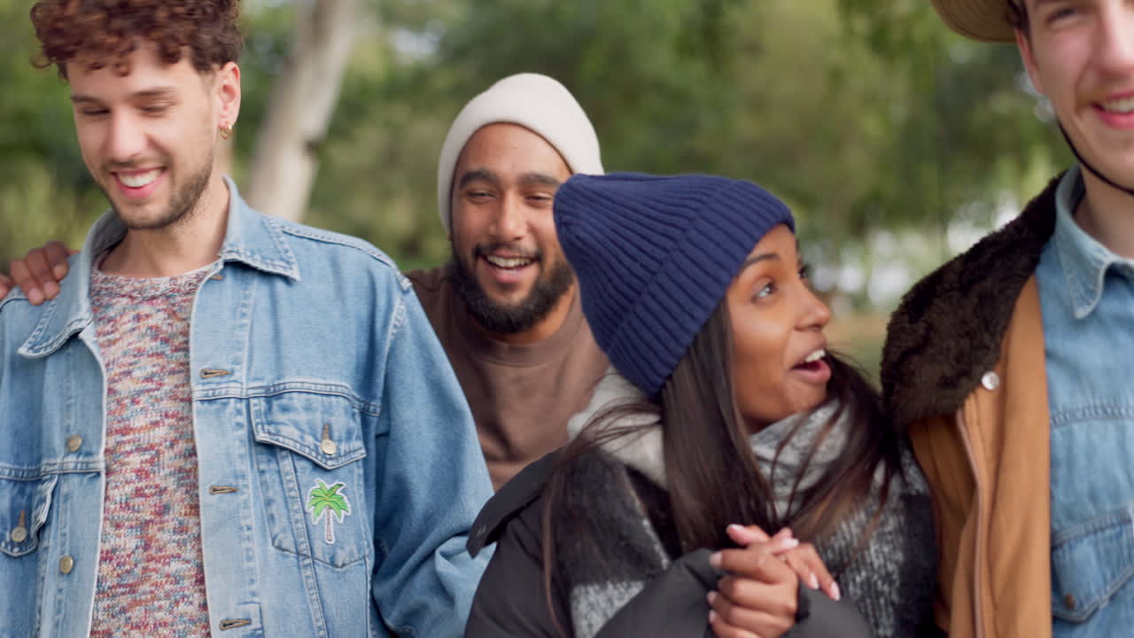 캠핑, 친구 들 과 야외 산책 에 대한 재미