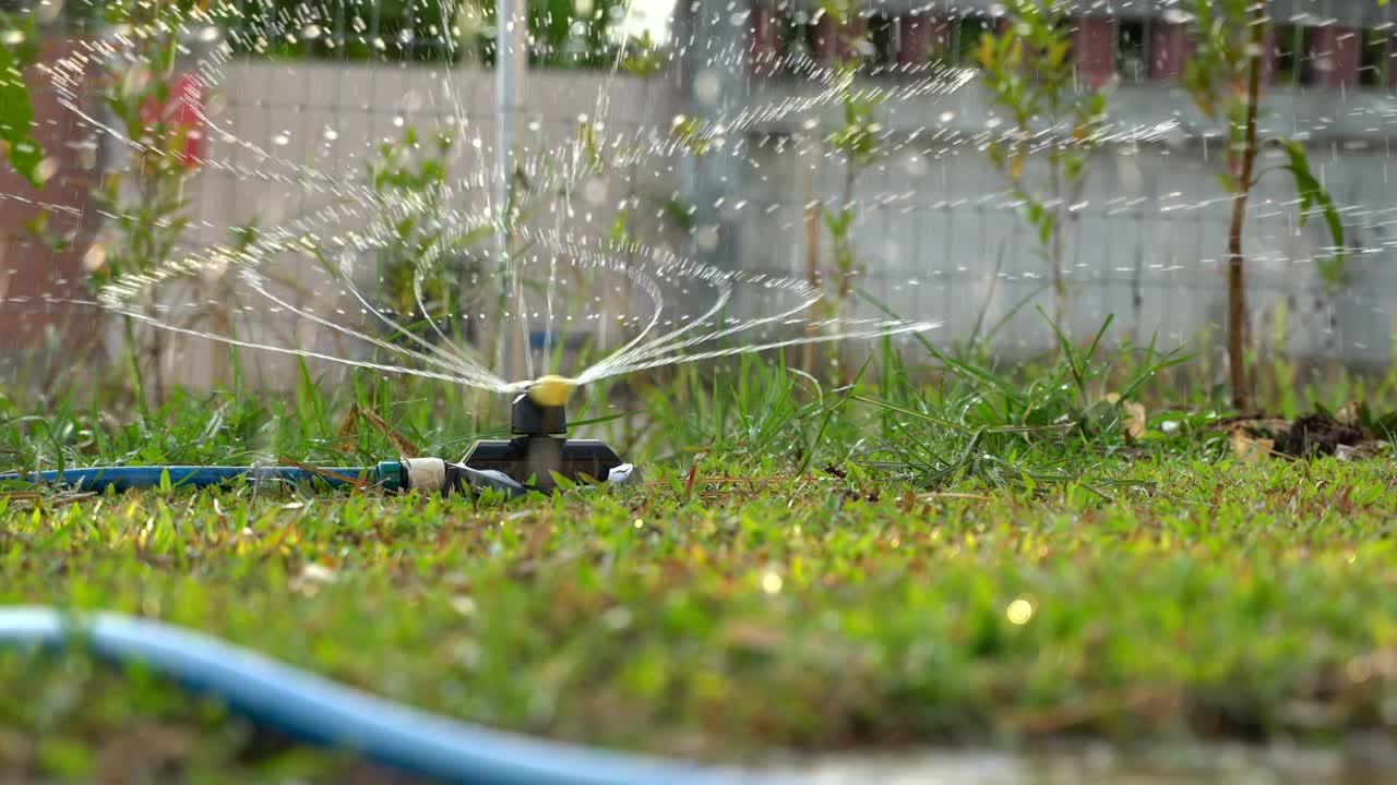 Modern rotating water sprinklers