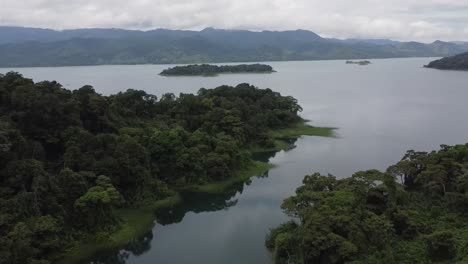 lake in the rainforest of costa rica