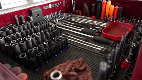 Clean-organized-mechanic-toolbox