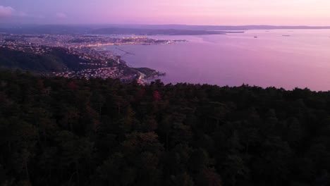 Vista-Del-Atardecer-Del-Puerto-Desde-La-Colina