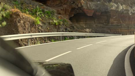 Fahren-Auf-Einer-Gefährlichen-Bergstraße-Auf-Teneriffa,-POV-Ansicht