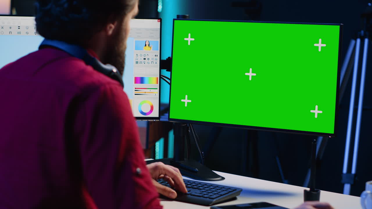 editor de fotos que utiliza aplicaciones especializadas de retoque de fotografías en el ordenador de maquetación