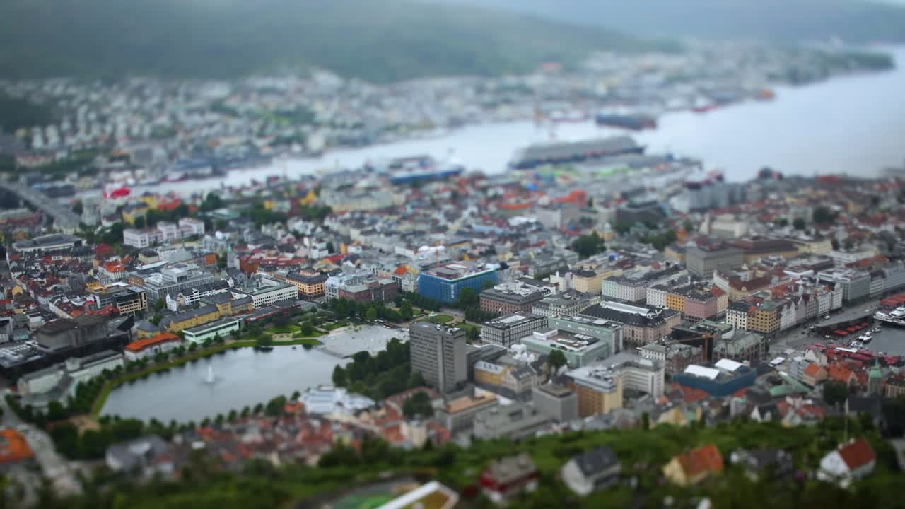 베르겐 (bergen) 은 호르달란드의 도시이자 지방자치단체이다.