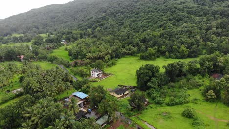 Toma-De-Drones-Del-Pueblo-De-Maharashtra-India