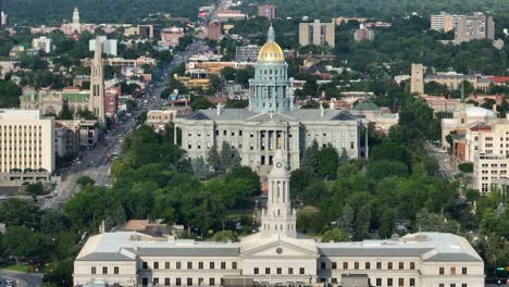 edificio y complejo del capitolio de colorado