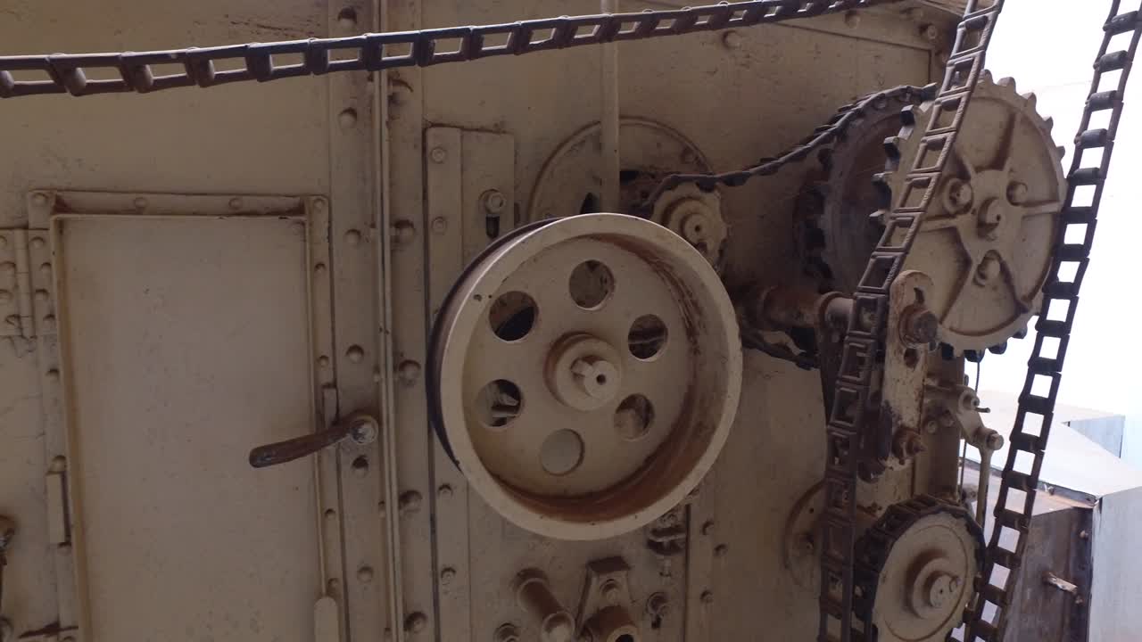 공장에서의 빈티지 기계 메커니즘