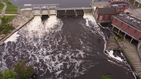 water flowing on dam into coolant inlets of otto c