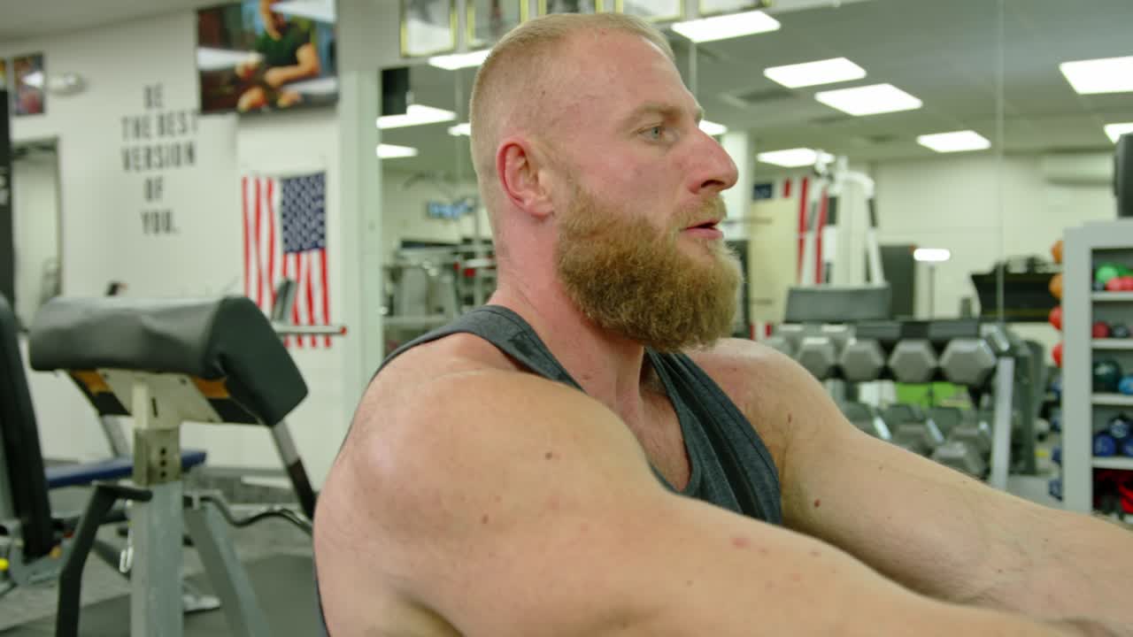 Physical and muscle weight training for body building workout