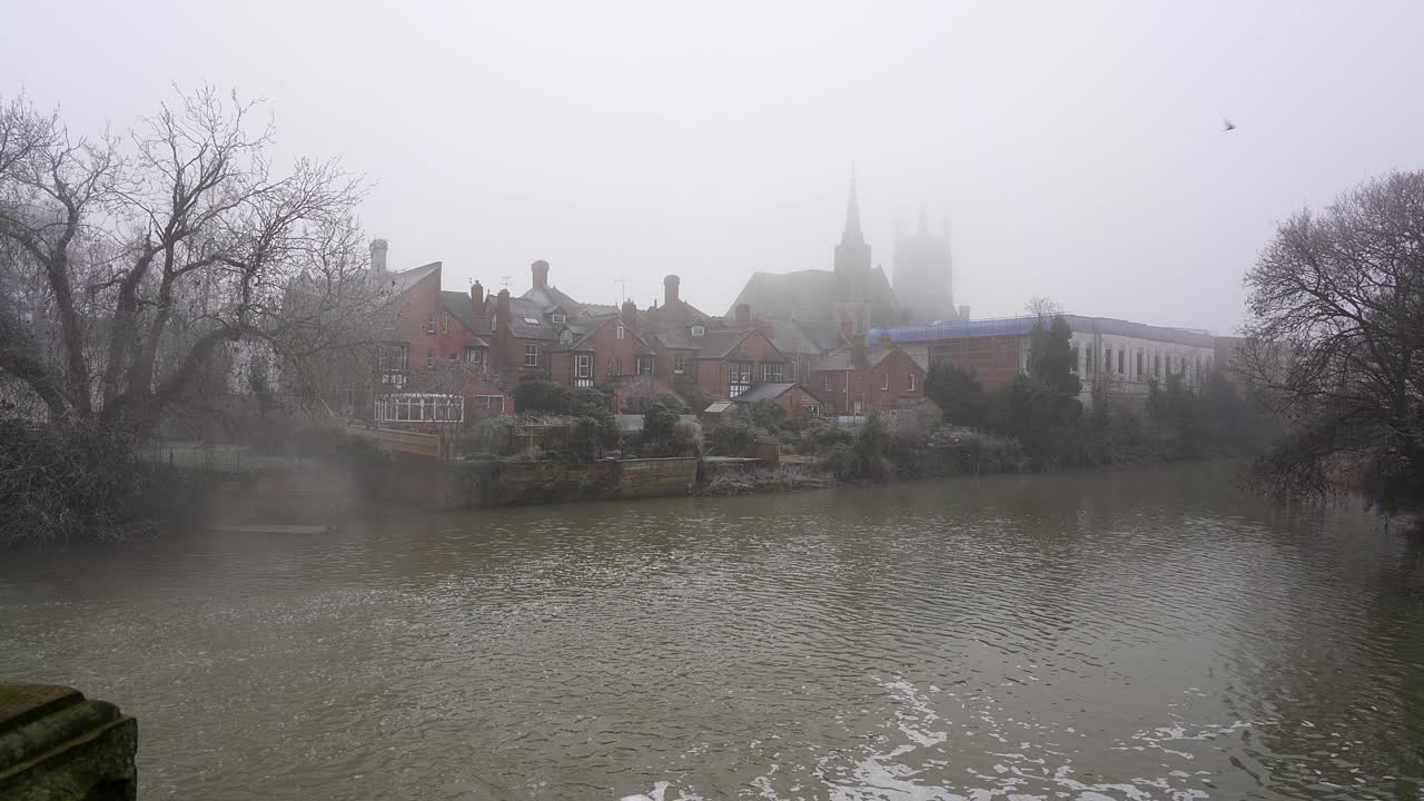 서리 덮인 겨울 레밍턴 스파