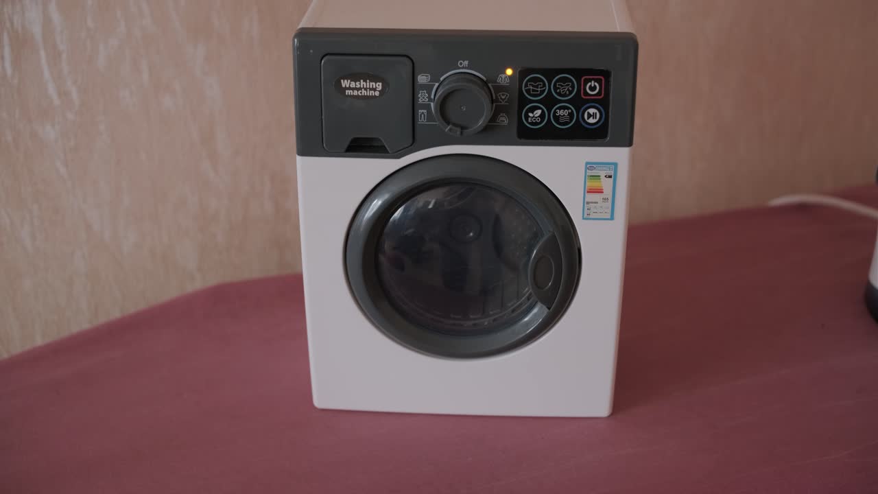 Miniature Washing Machine Toy with Working Features and Flashing Lights