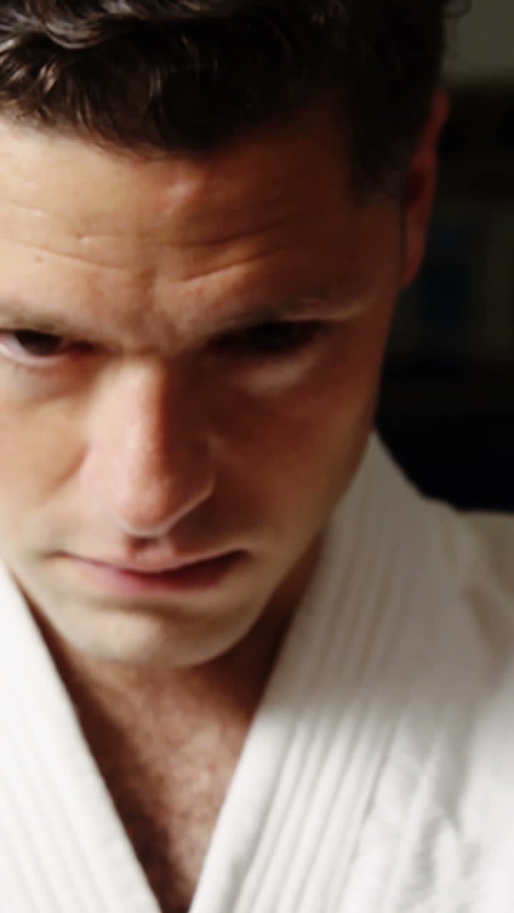 카라테 를 준비 하는 사람