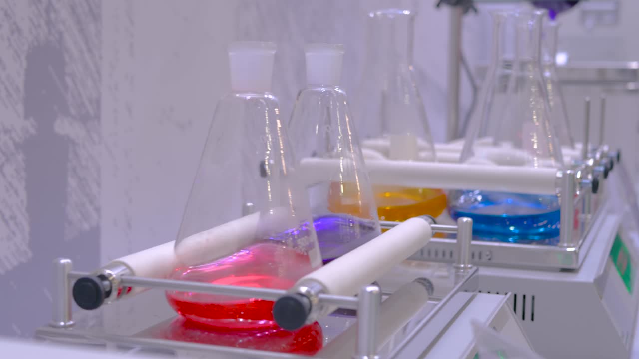 Agitatore orbitale per mescolare, agitare e miscelare campioni biologici in fiale di vetro