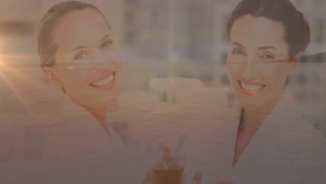 animación de senderos de luz y mujeres de negocios caucásicas sobre el mar
