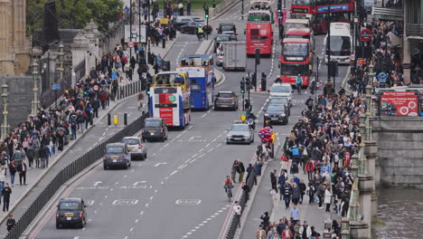 london bridge, busy day