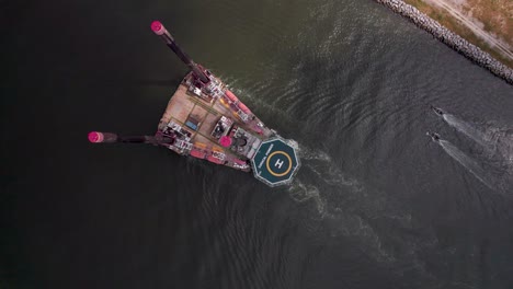 Un-Buque-De-Apoyo-En-Alta-Mar-Viaja-Actualmente-Desde-El-Océano-Atlántico-Hacia-El-Puerto-De-Lagos.