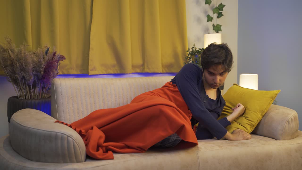 불행하게 깨어나는 사람.