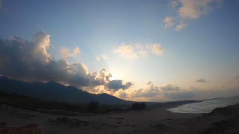 Timelapse-Que-Muestra-La-Costa-Del-Golfo-De-México-En-Veracruz,-México-Con-Algunas-Dunas-Al-Fondo