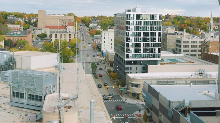 Paisagem urbana do centro da cidade em Grand Rapids, Michigan. Filmado em 4K 24fps