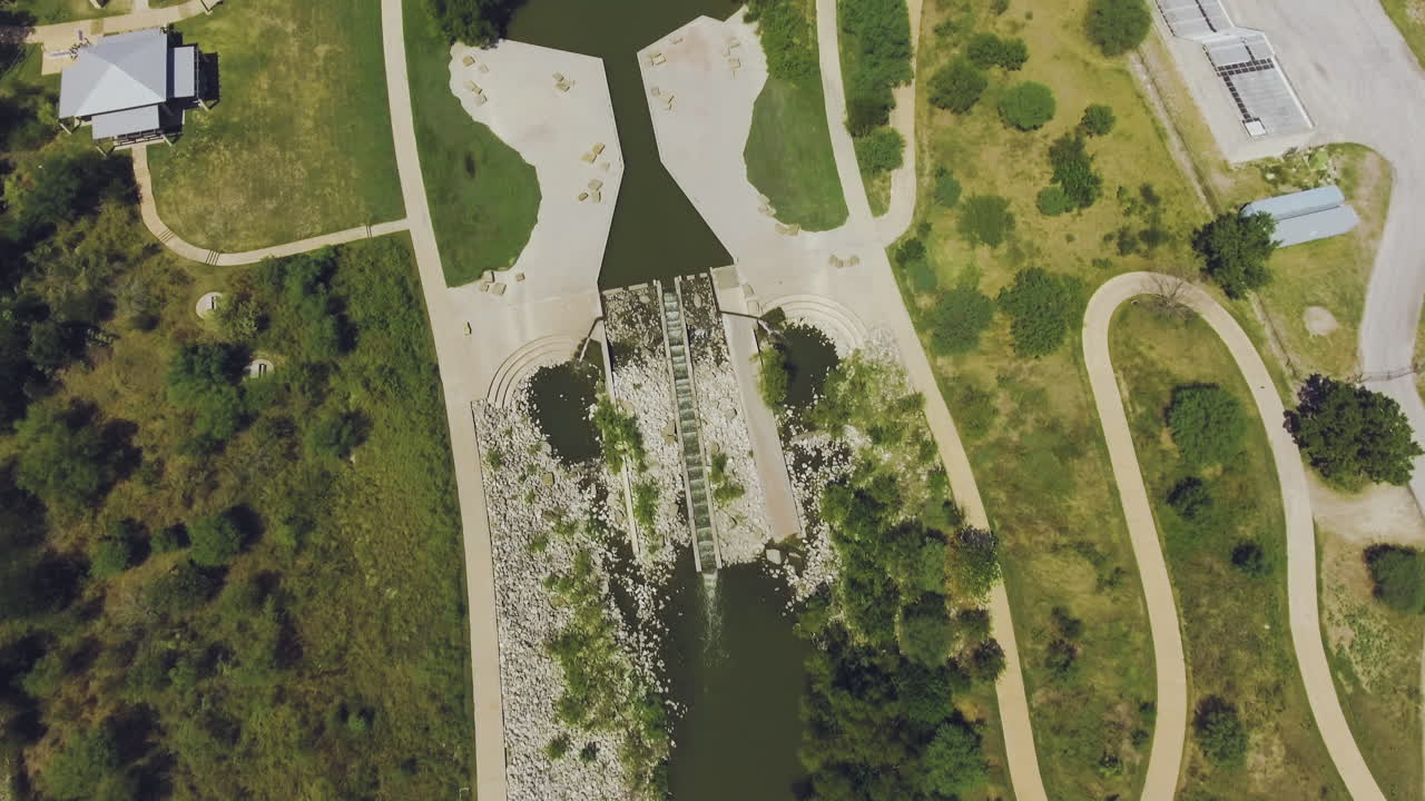 el alcance de la misión se extiende al sur de la sección del centro