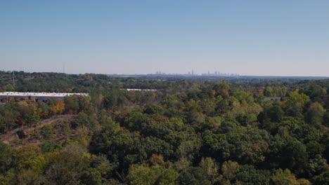 horizonte de atlanta desde fuera del cinturón exterior
