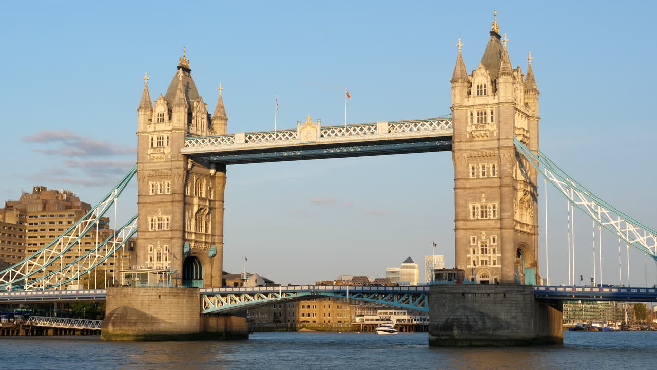 영국 전역의 아름다운 런던 다리