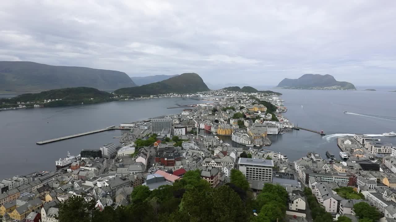 노르웨이 알레스룬드 시 에 있는 아크슬라