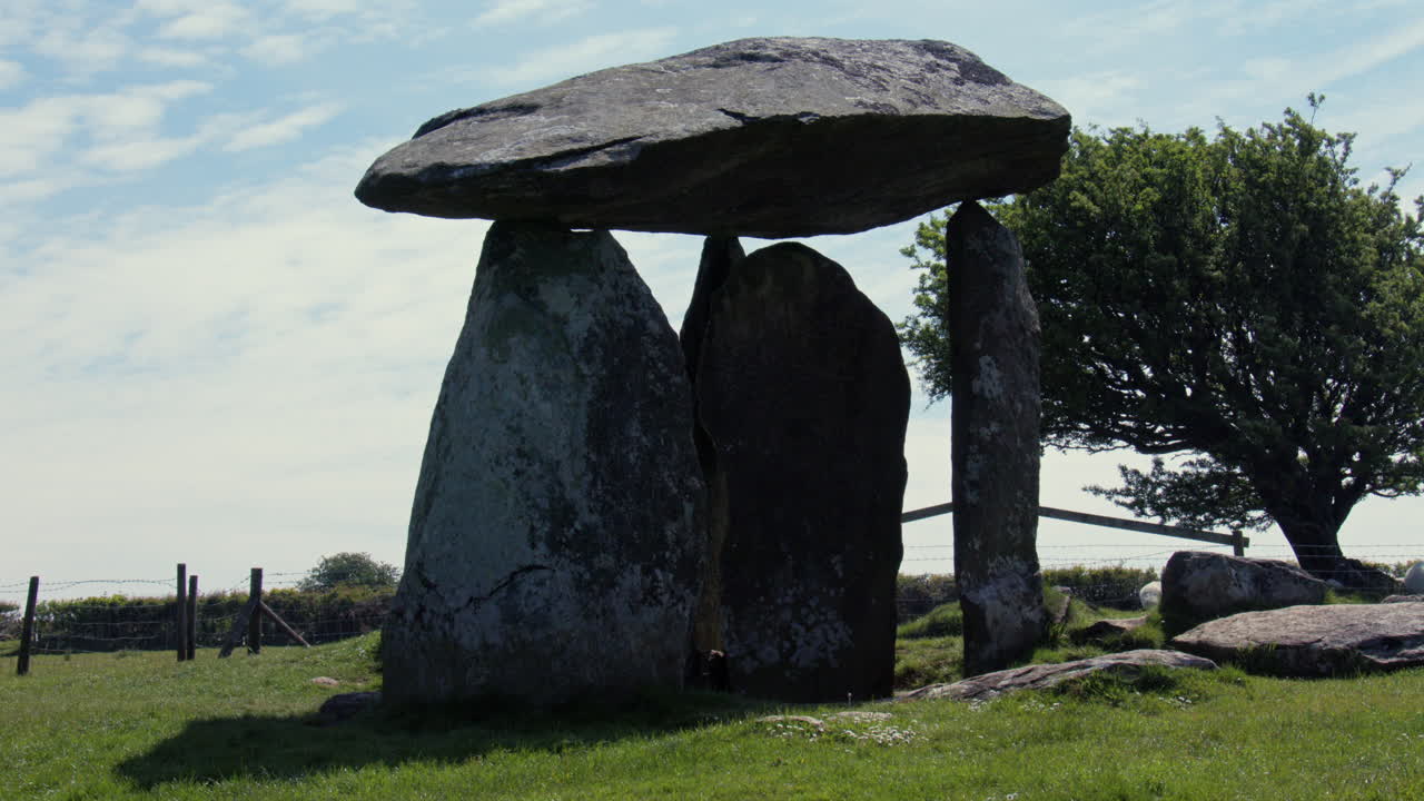 Slow zoom into of pentre Ifan Burial chamber at Nevern