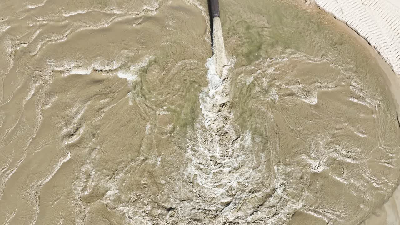 Tracking and tilting to show the beach reinforcement efforts