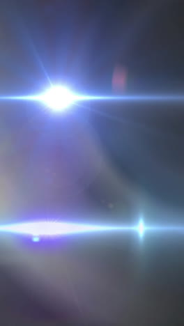 animación del foco con destello de la lente y haces de luz que se mueven sobre un fondo oscuro