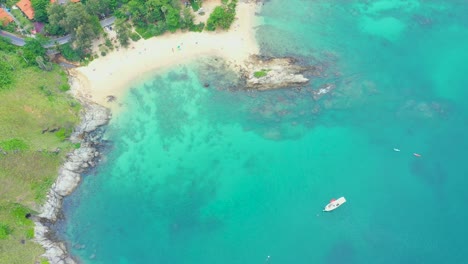yanui beach en phuket en tailandia en un día de verano