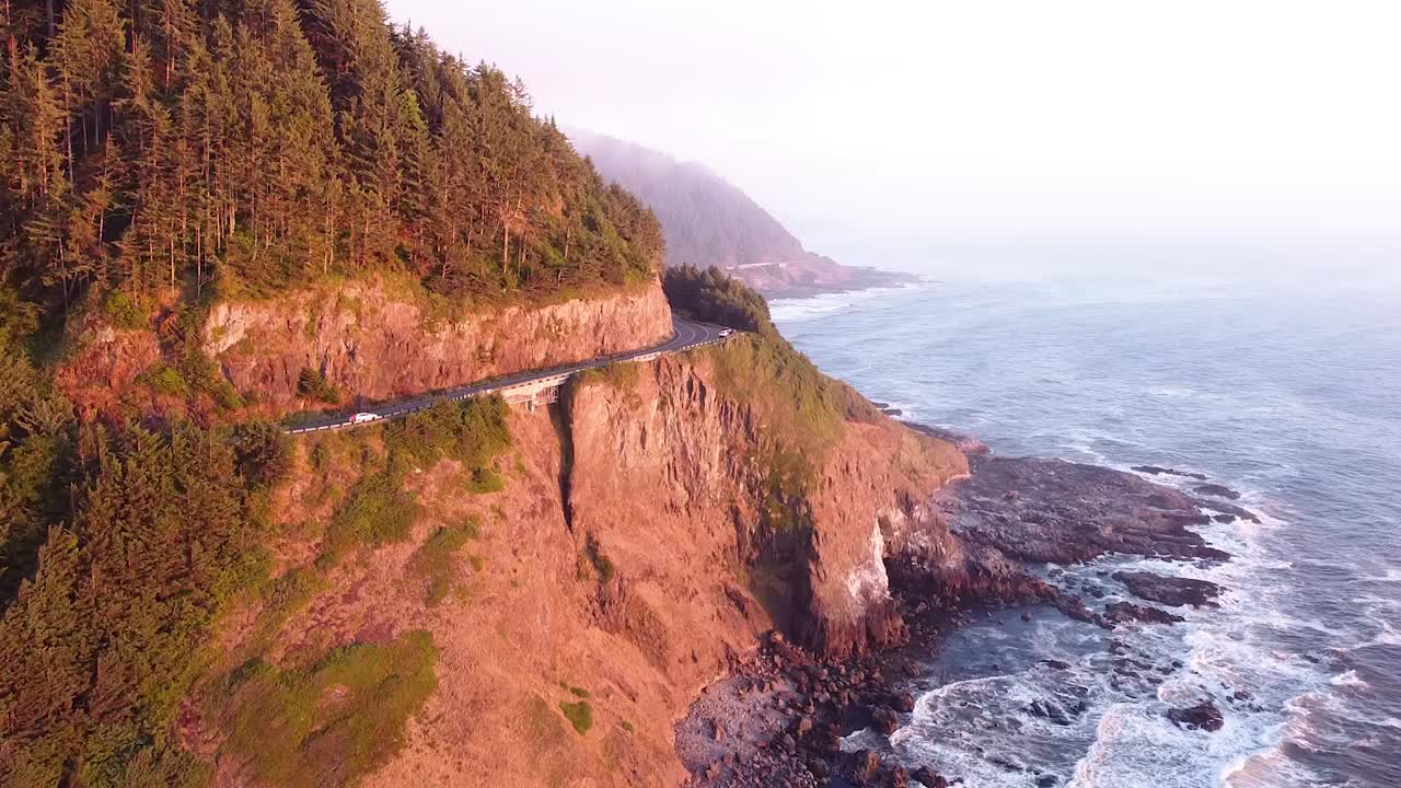 acantilado del océano de la costa de oregon - drone