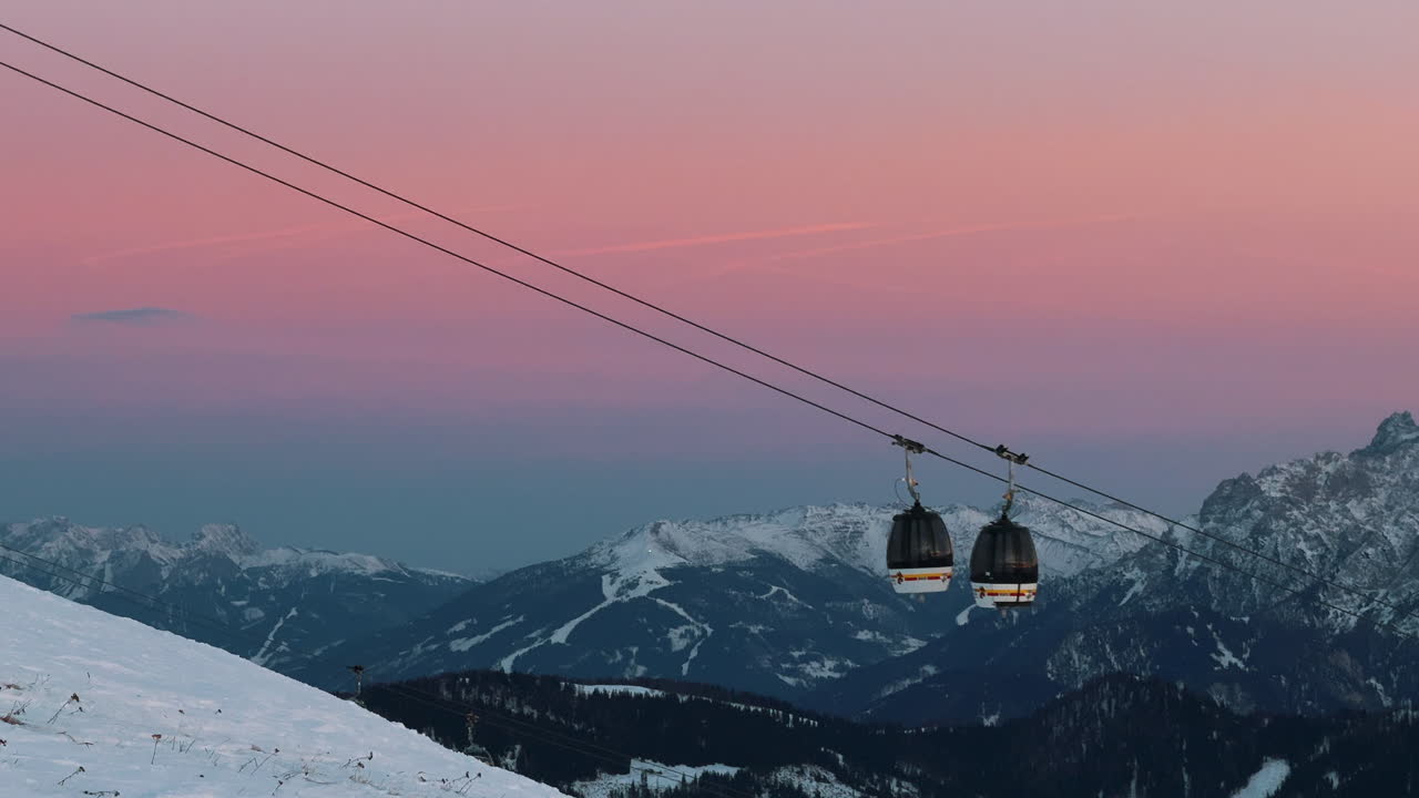 Tramonto invernale visto dalla seggiovia