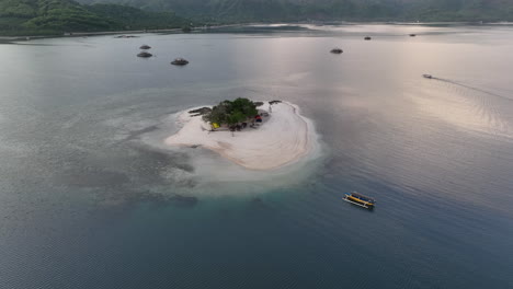 gili kedis gira de campamento cerca de lombok, indonesia