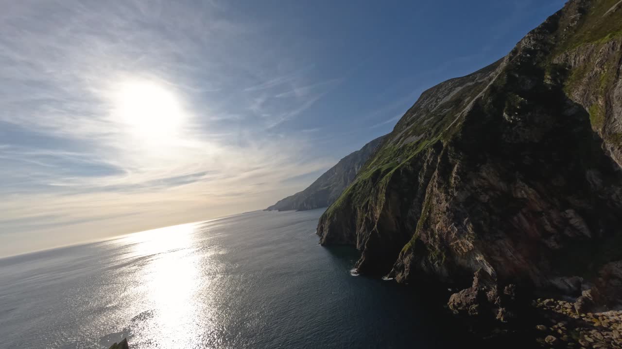 slieve league 4k fpv imágenes épicas de drones