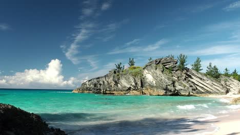 stonehole bay beach is a lovely beach on the south shore coastline of bermuda