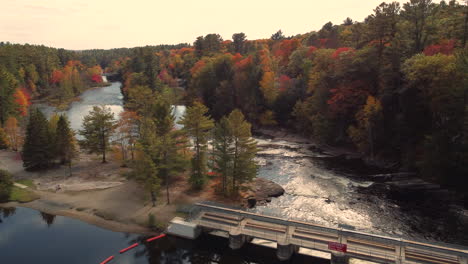 Parque-De-Conservación-De-La-Presa-De-Milne-Markham-Mccowan-Canadá