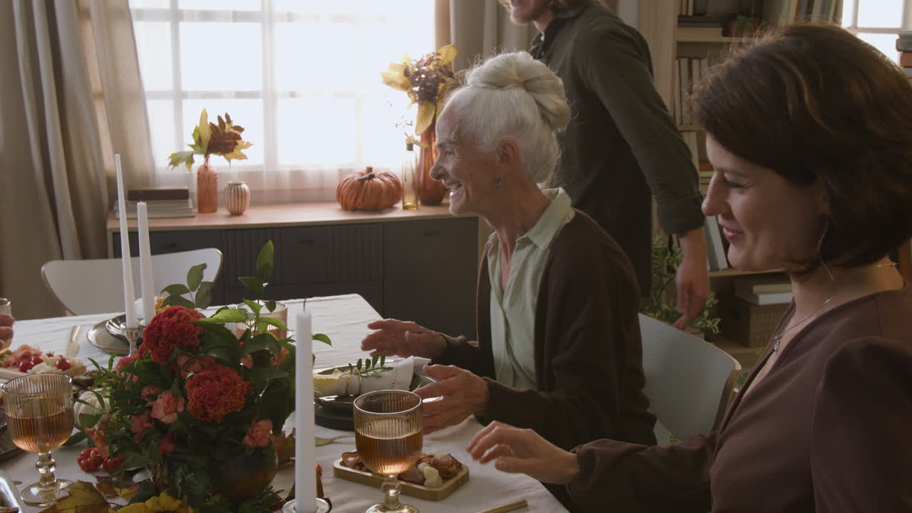 가족 추수감사절 저녁식사