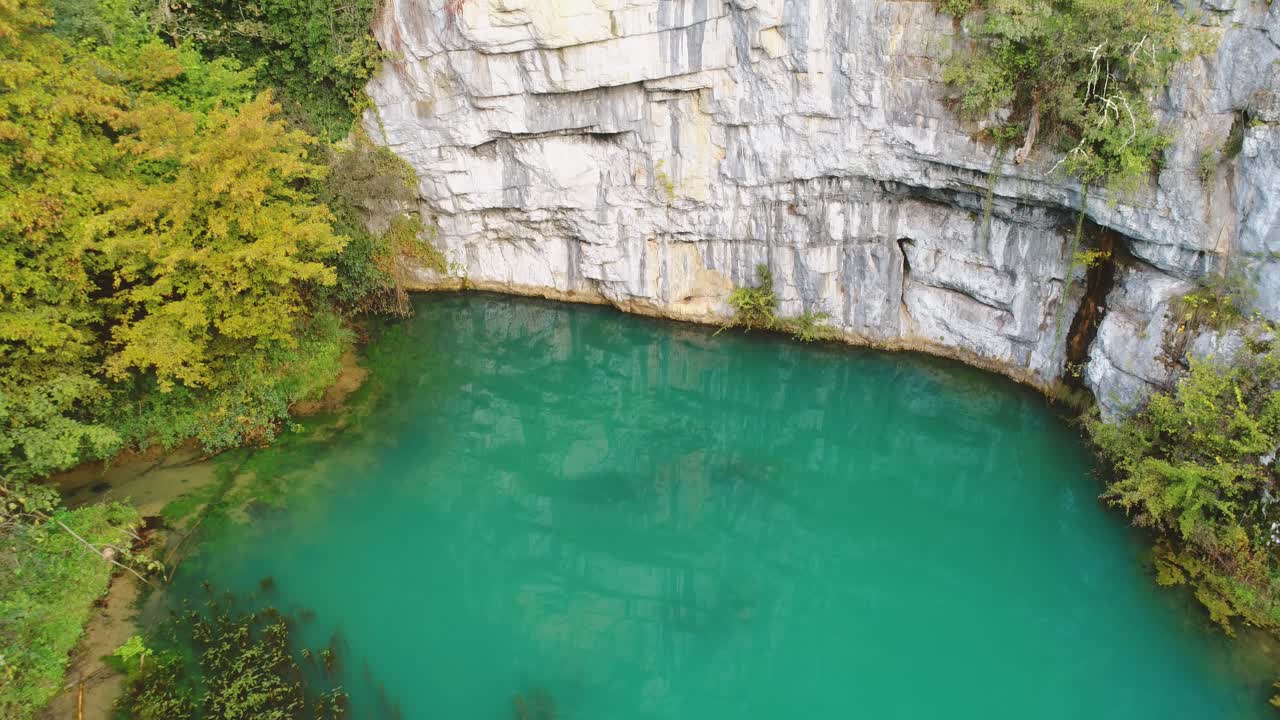 La sorgente del fiume Krupa.
