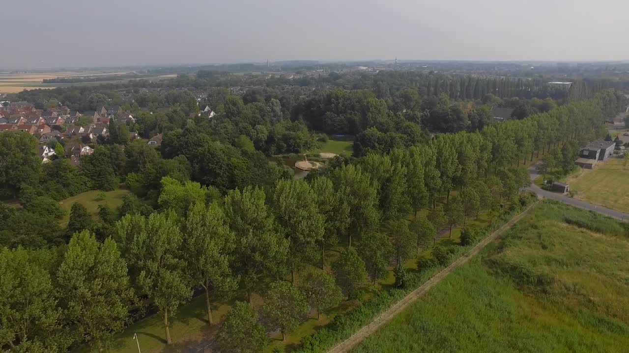 недавно построенная жилая аэра возле гезе меер, нидерланды