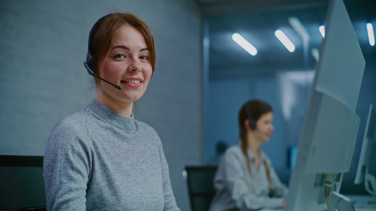 representante de servicio al cliente en el trabajo