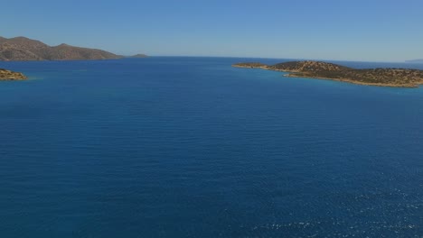 克里特島的阿吉奧斯尼古拉奧斯島 (agios nikolaos)