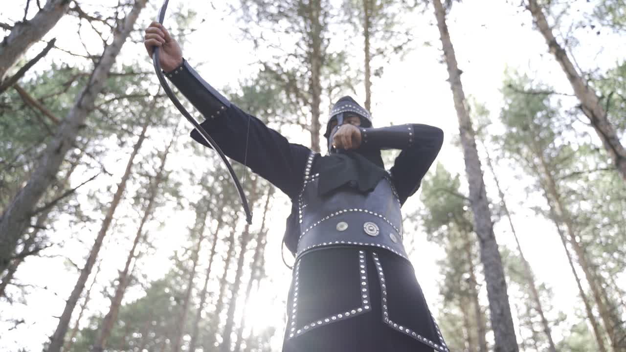 el tiro con arco en asia central.