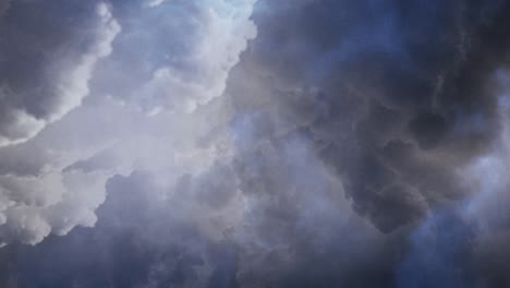 tormenta de 4k dentro de una espesa nube de cumulonimbus