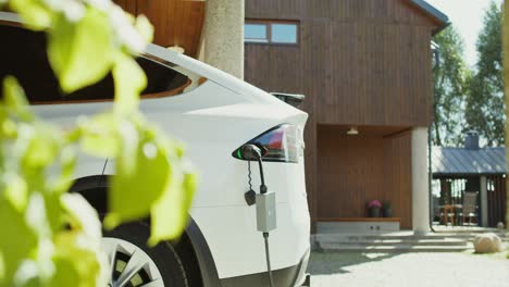 carga de automóviles eléctricos en el hogar
