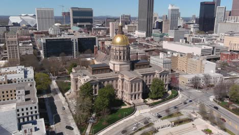 4k-aerial-of-downtown-Atlanta,-Georgia