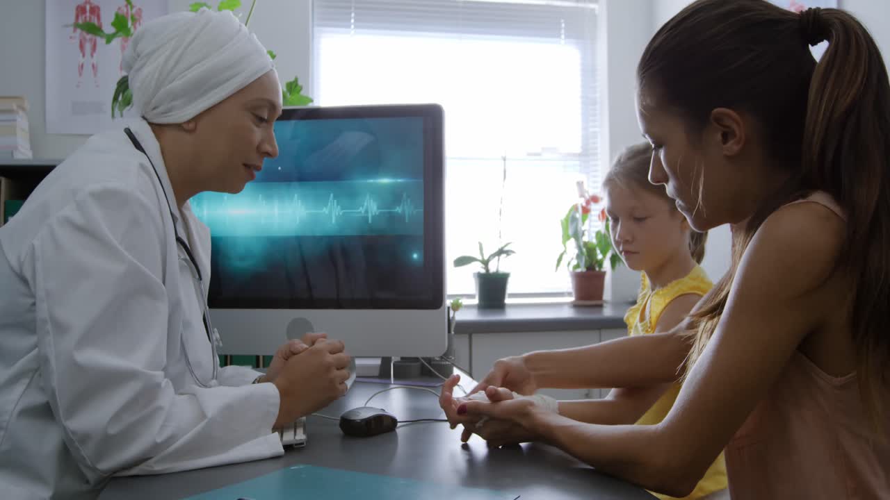 Medical professional at work 4k