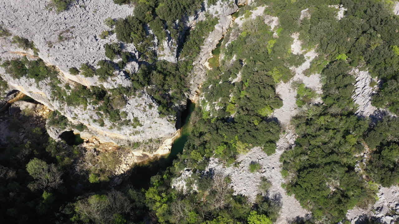 el sendero del barranco de los arcos, vista aérea cerca de montpellier