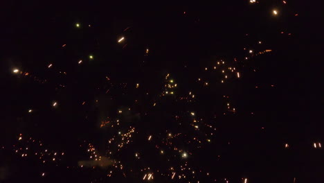 fuegos artificiales de año nuevo con un dron fpv a cámara lenta