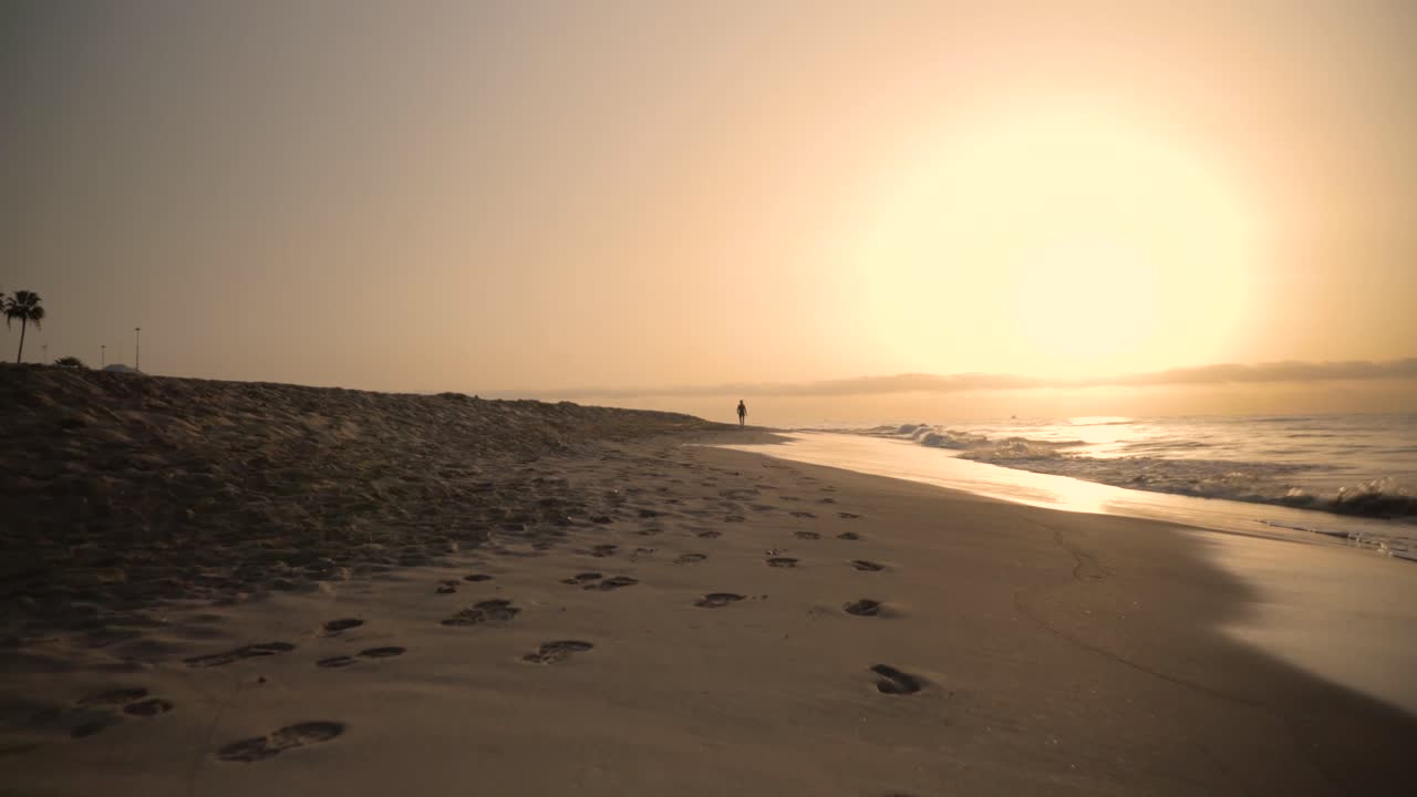 amanecer paseo por la playa